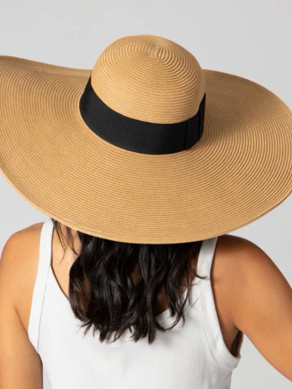 L.L Bean Woman's essential straw hat,Black, 5" brim, floppy hat